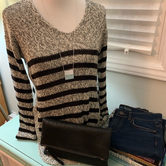 FRANCESCA’S Alya Grey & Black Striped Knit Sweater - Picture 5 of 7